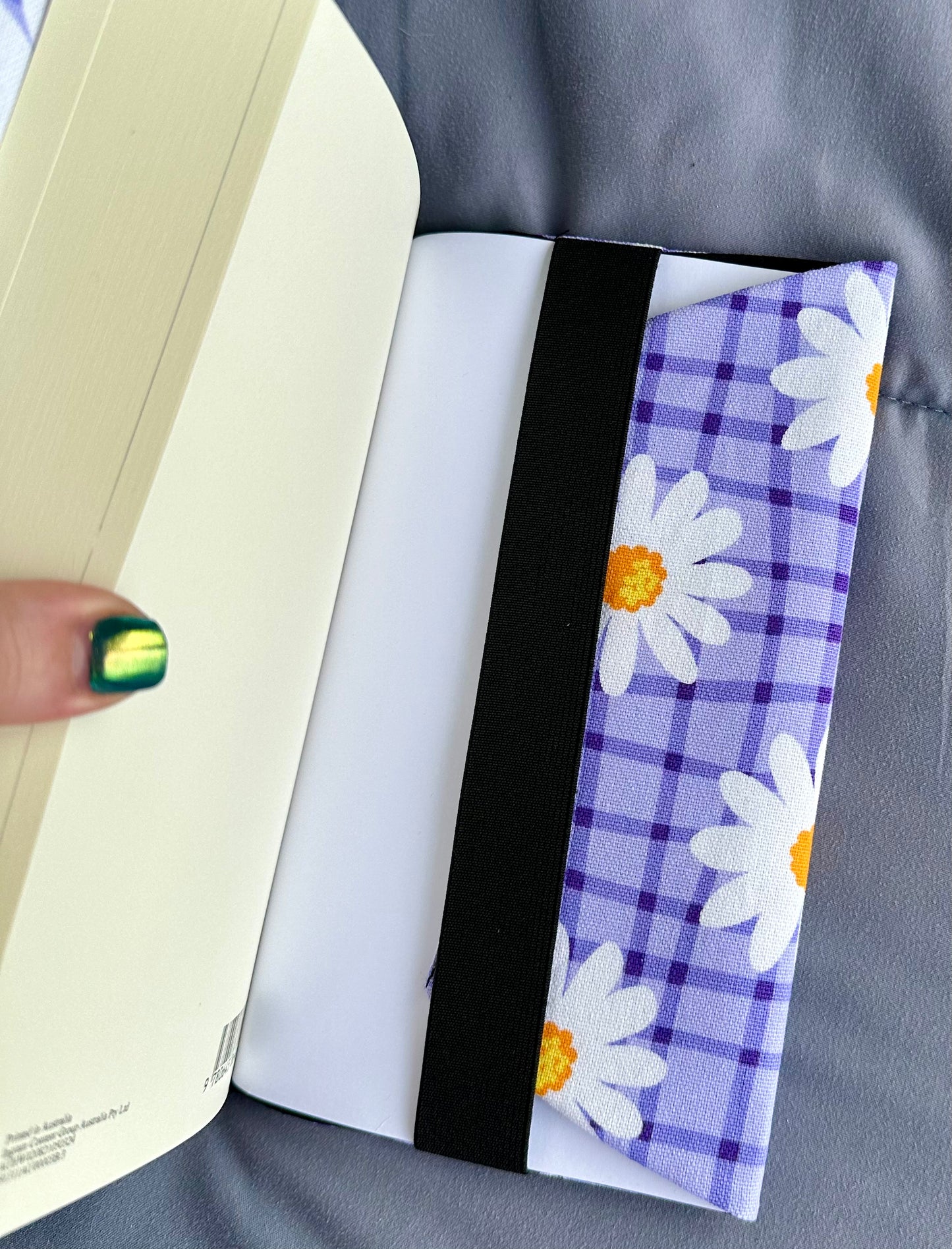 Daisy - Adjustable Book Cover