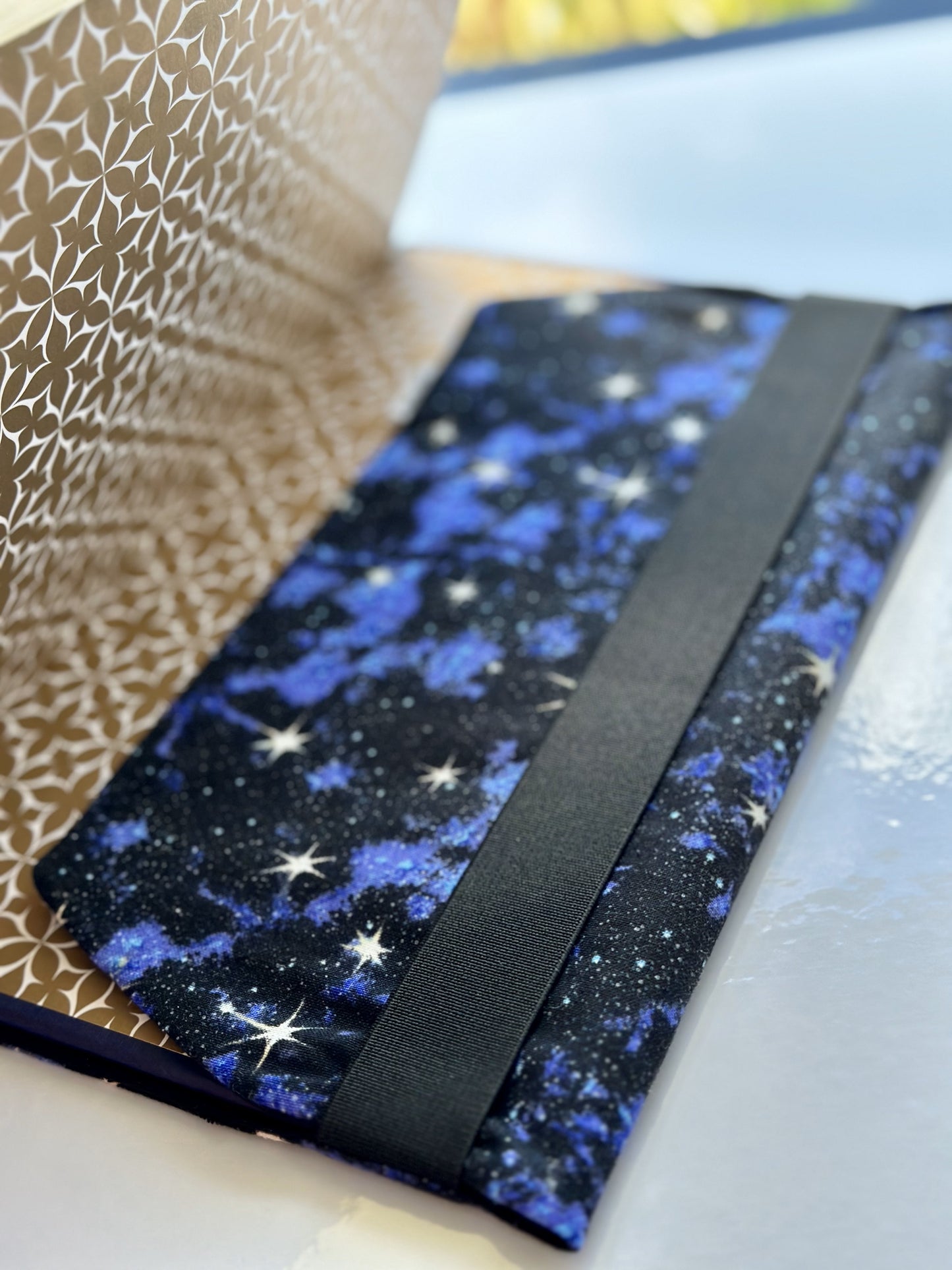 Orion - Adjustable Book Cover